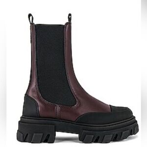 GANNI logo-embossed panelled chelsea boots